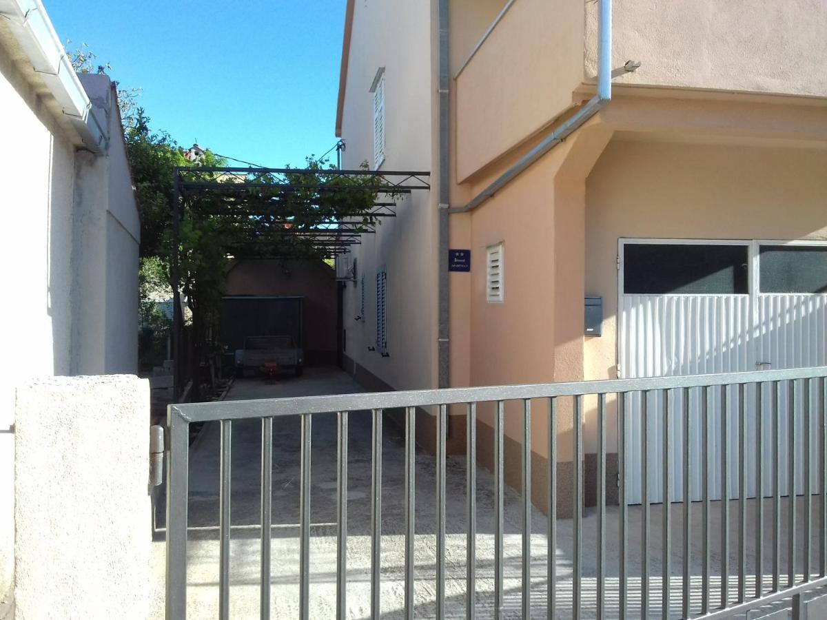 Apartman Iva Kaštela Exterior foto